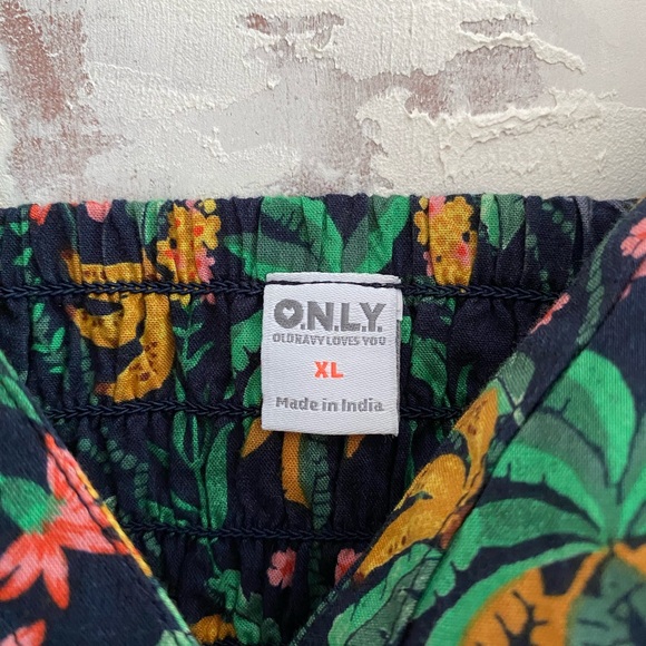 Old Navy Women’s Cross-Front Poplin Smocked Bralette Top Size XL - Picture 6 of 8